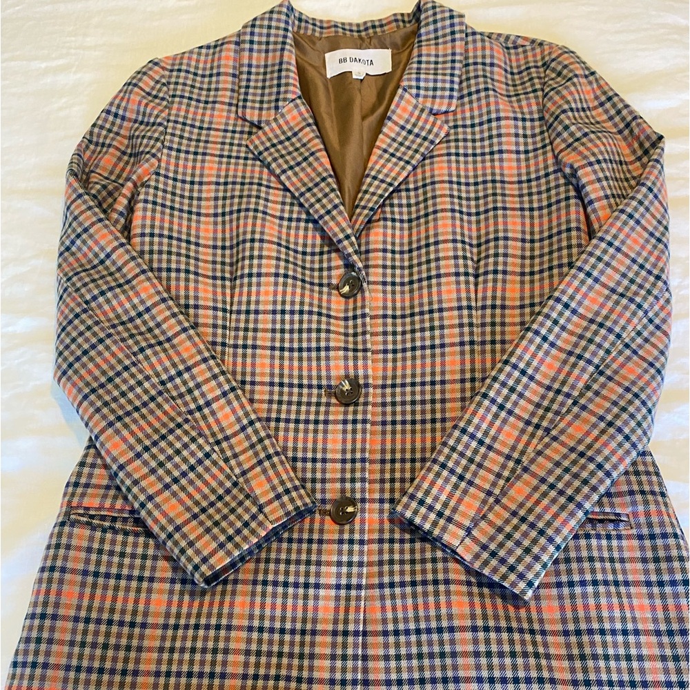NWOT BB Dakota Plaid Jacket - Multicolor
Lined w/pockets. From Nordstrom
